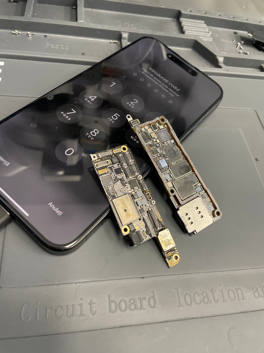 Recuperare Date dintr-un iPhone 15 Pro Max Distrus